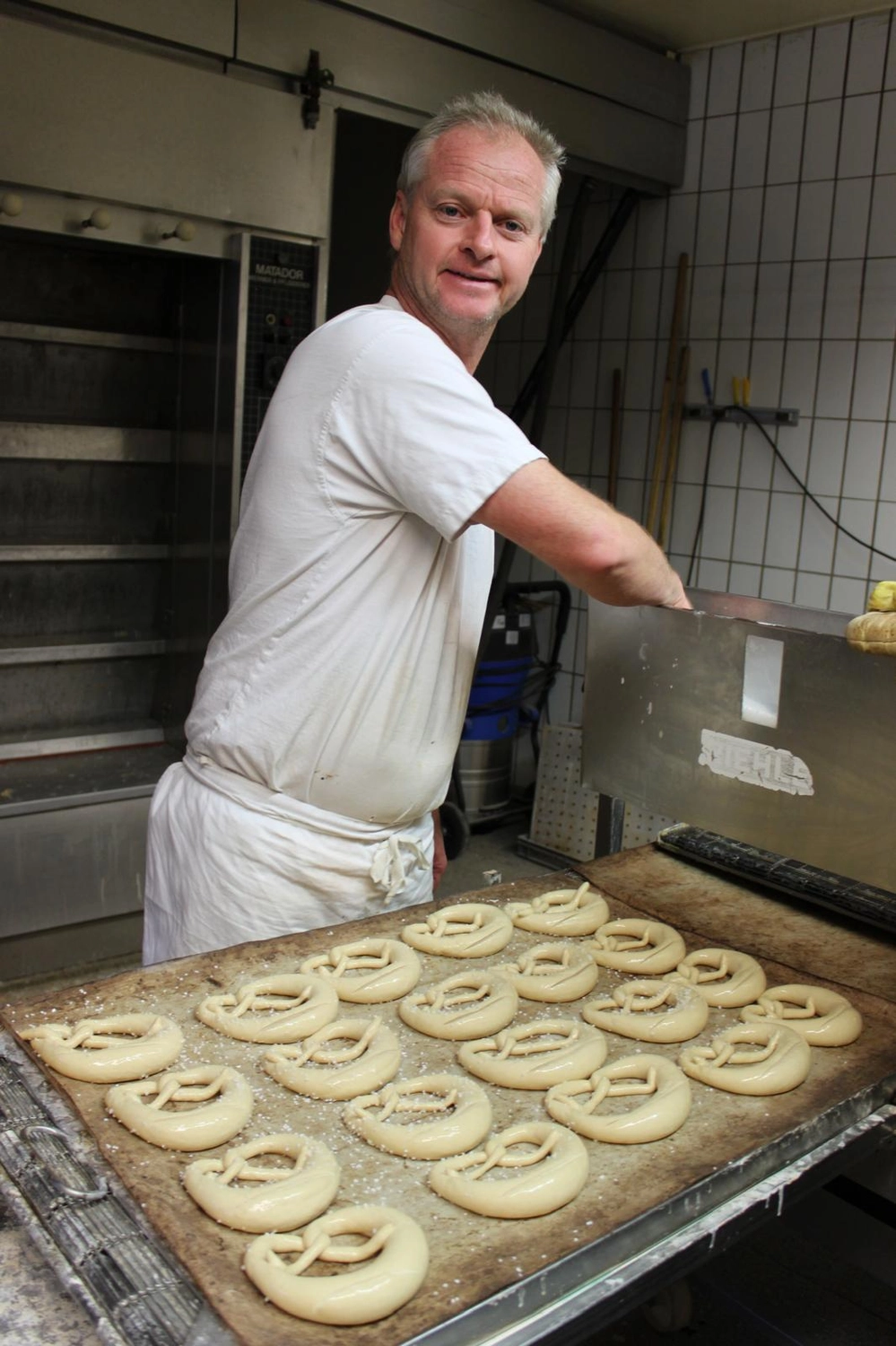Hieber GmbH - Bäckerei -Der Senior Chef