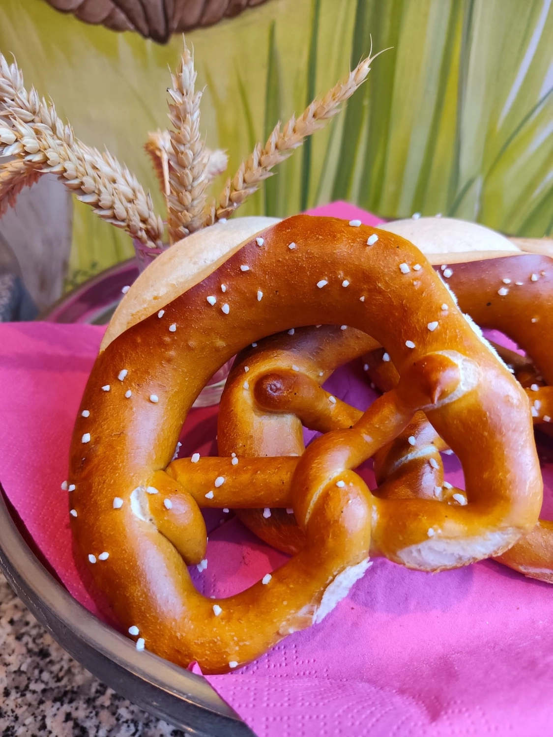 Hieber GmbH - Bäckerei - Traditionelle Laugenbrezeln nach deutscher Art